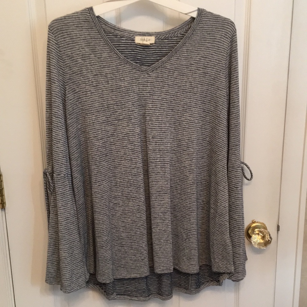 Style & Co Women’s Long Flutter Sleeve Knit Top, size Large